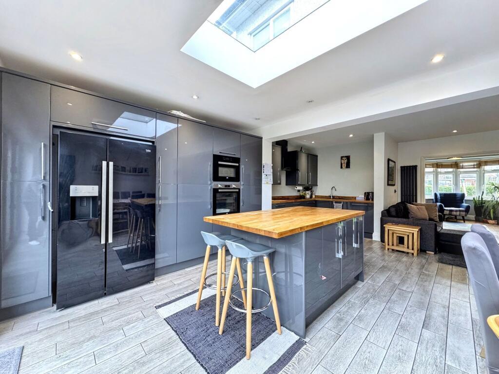 Deans Lane, Edgware, HA8, Edgware
